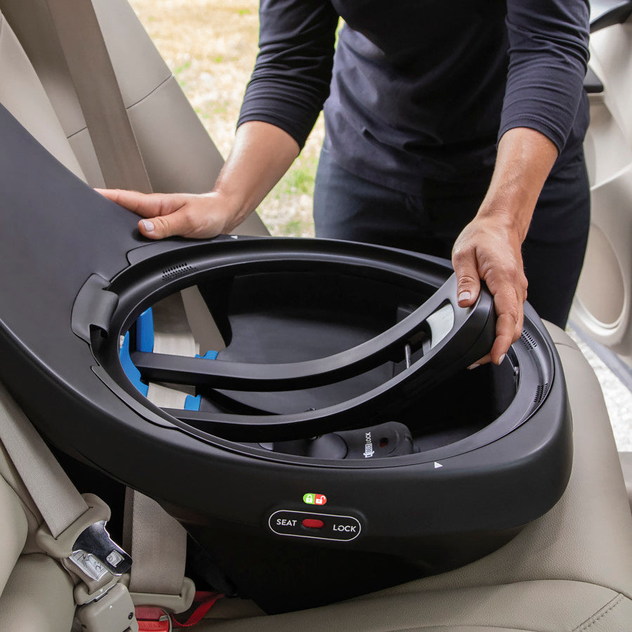 Siège auto tout-en-un pivotant Revolve360 en promotion