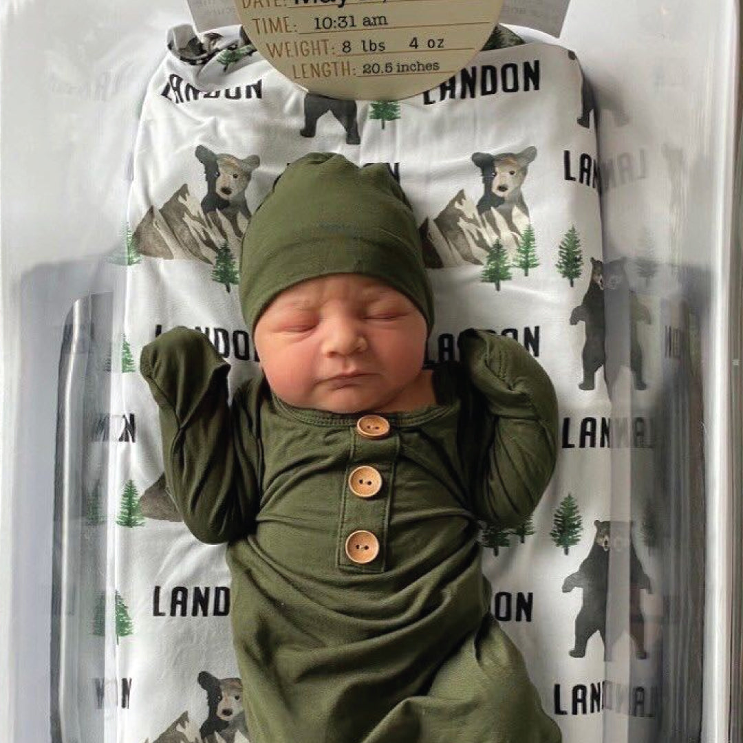 Ensemble grenouillère nouée et bonnet pour bébé en bambou coloris olive uni