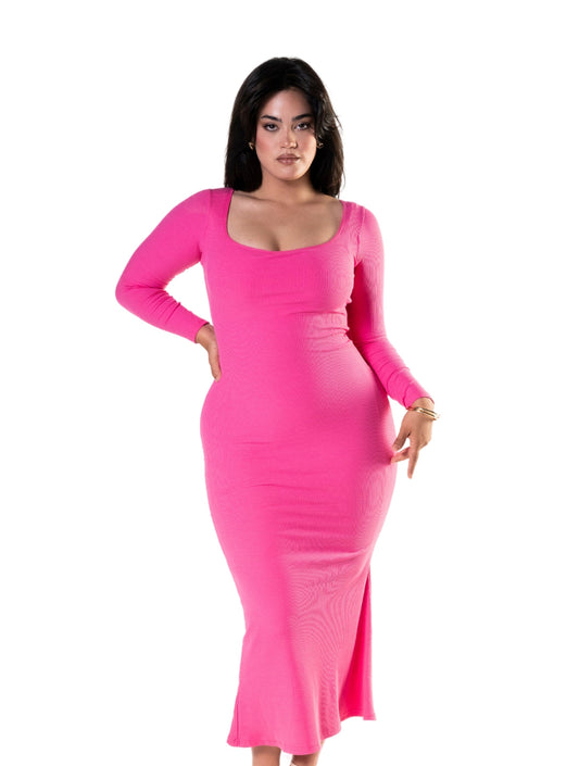 Robe à manches longues gainante