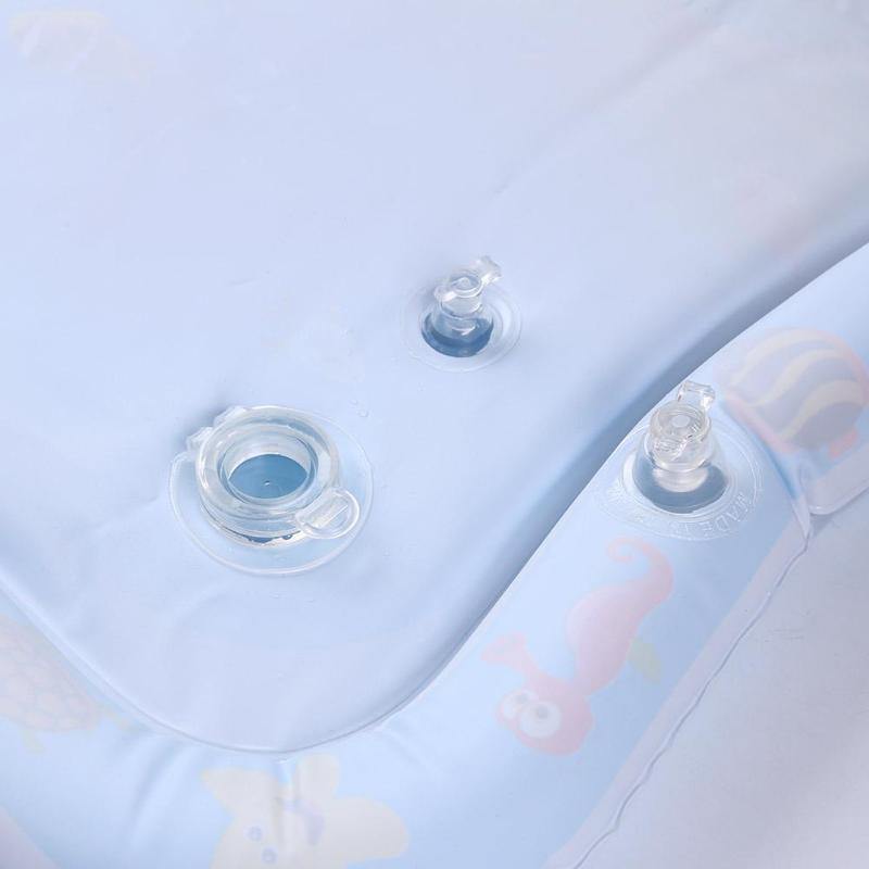 Tapis de jeu aquatique pour bébé pendant le temps sur le ventre