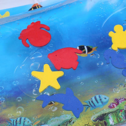 Tapis de jeu aquatique pour bébé pendant le temps sur le ventre