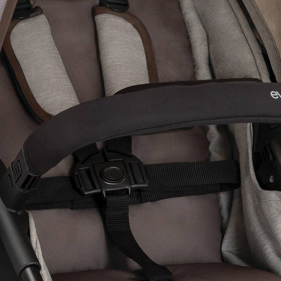 Système de voyage modulaire Pivot avec siège auto bébé LiteMax et barre anti-rebond