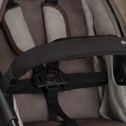 Système de voyage modulaire Pivot avec siège auto bébé LiteMax et barre anti-rebond